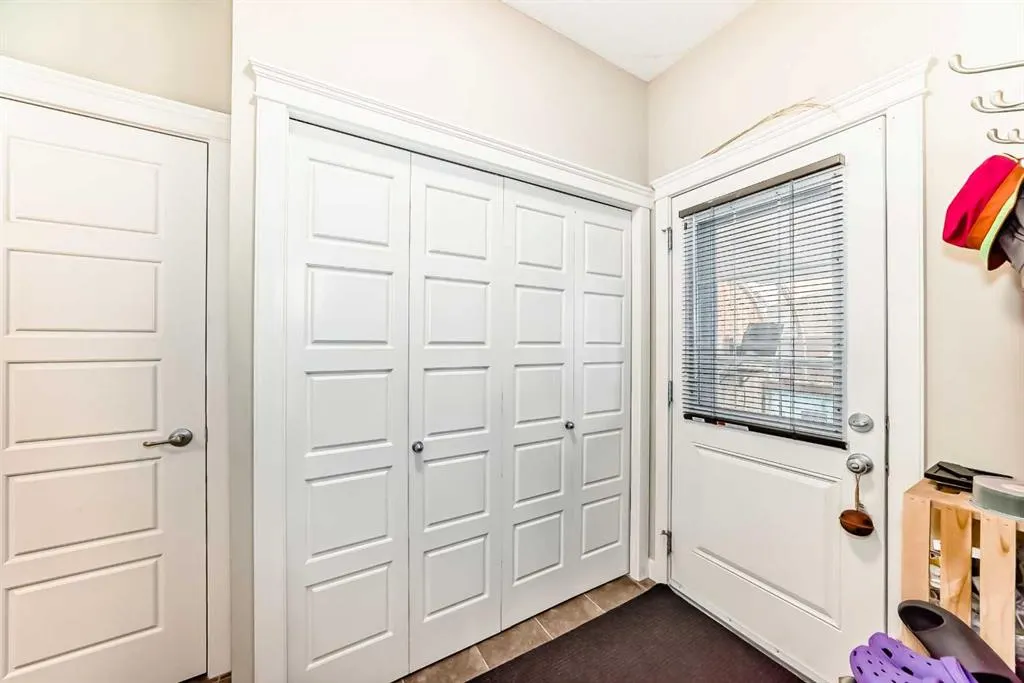 29 Redstone Common NE