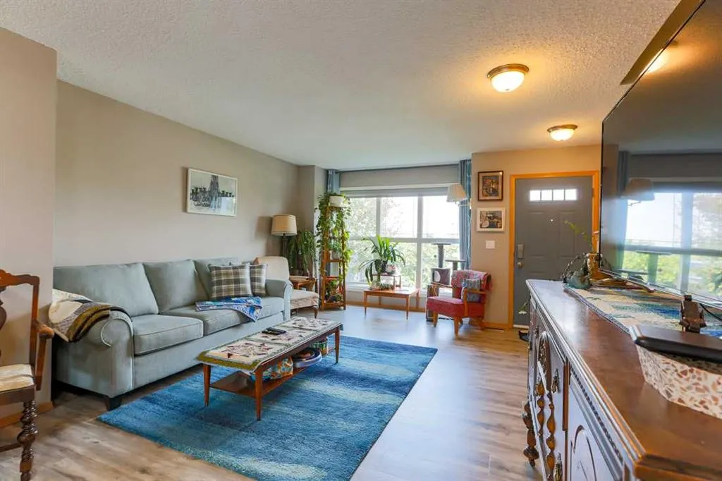 246 Cramond Court SE