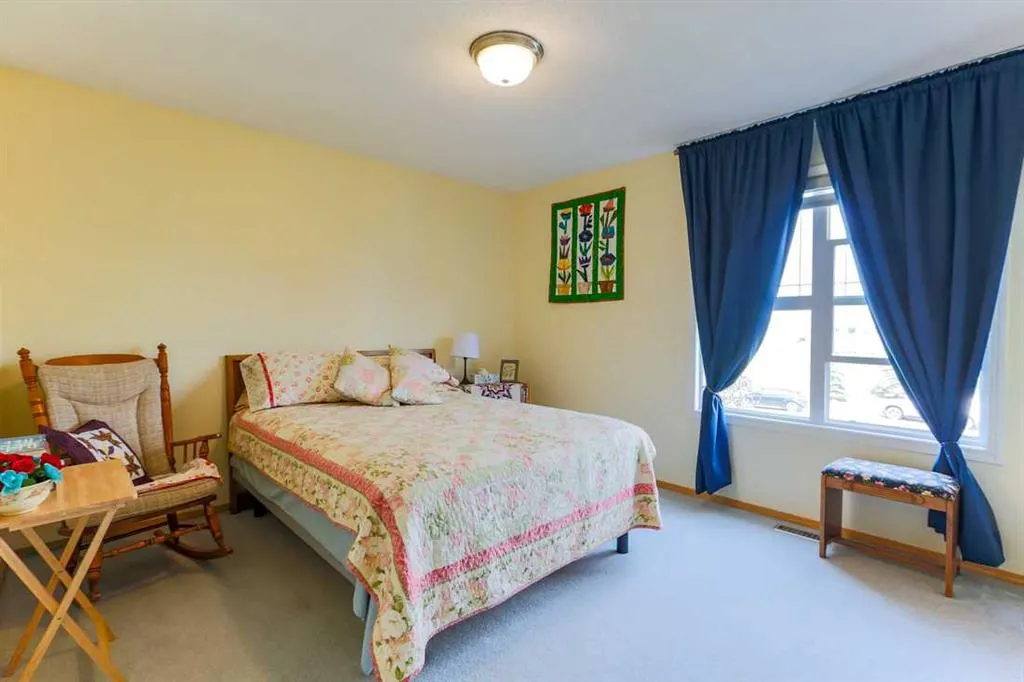 246 Cramond Court SE