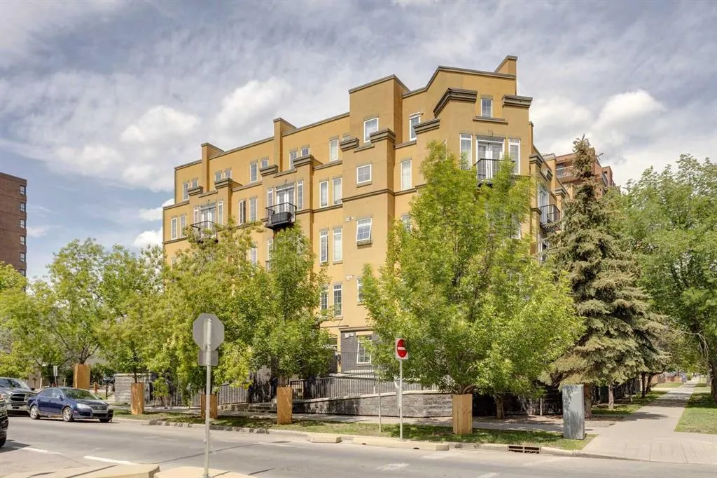 1000 15 Avenue SW, #105
