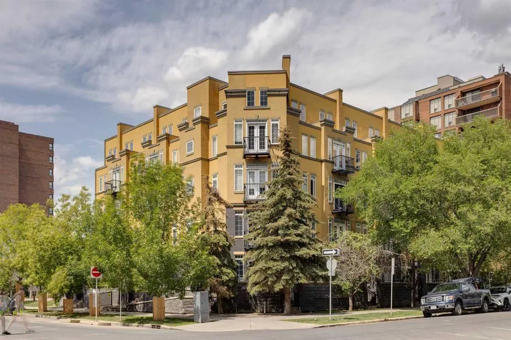 1000 15 Avenue SW, #105