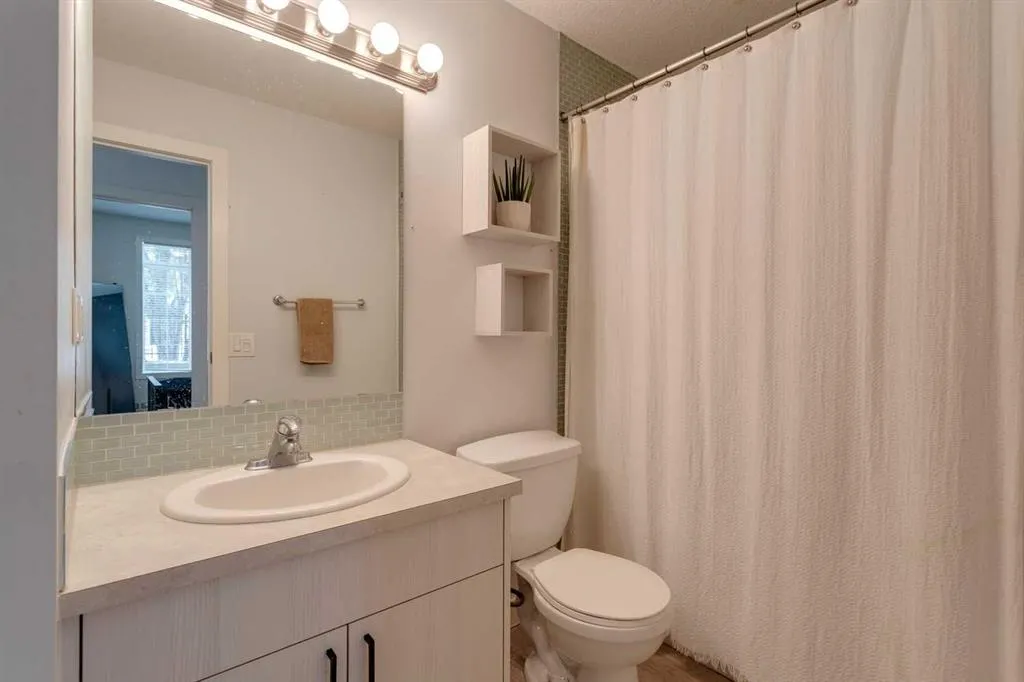 1000 15 Avenue SW, #105
