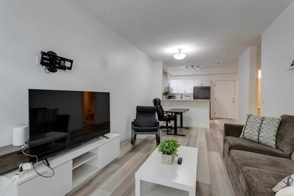 1000 15 Avenue SW, #105