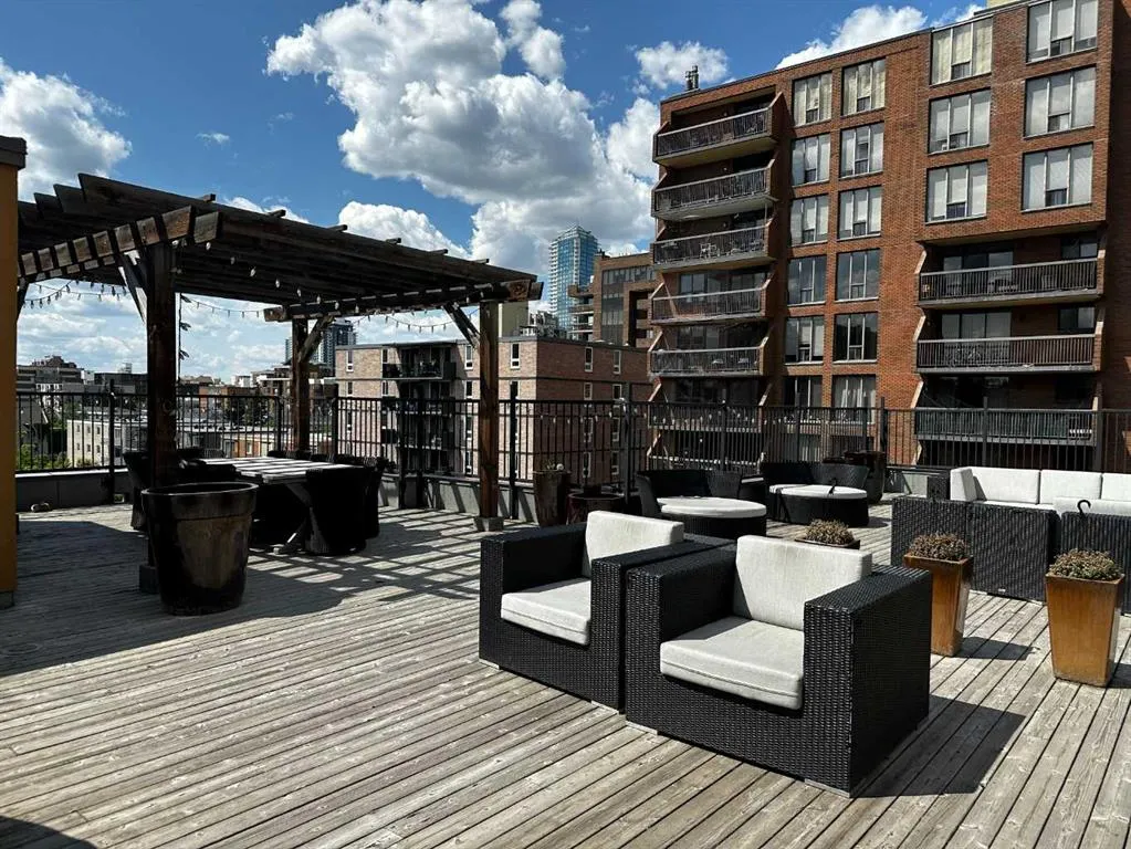 1000 15 Avenue SW, #105