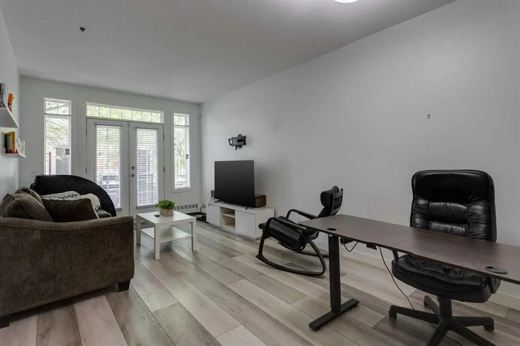 1000 15 Avenue SW, #105