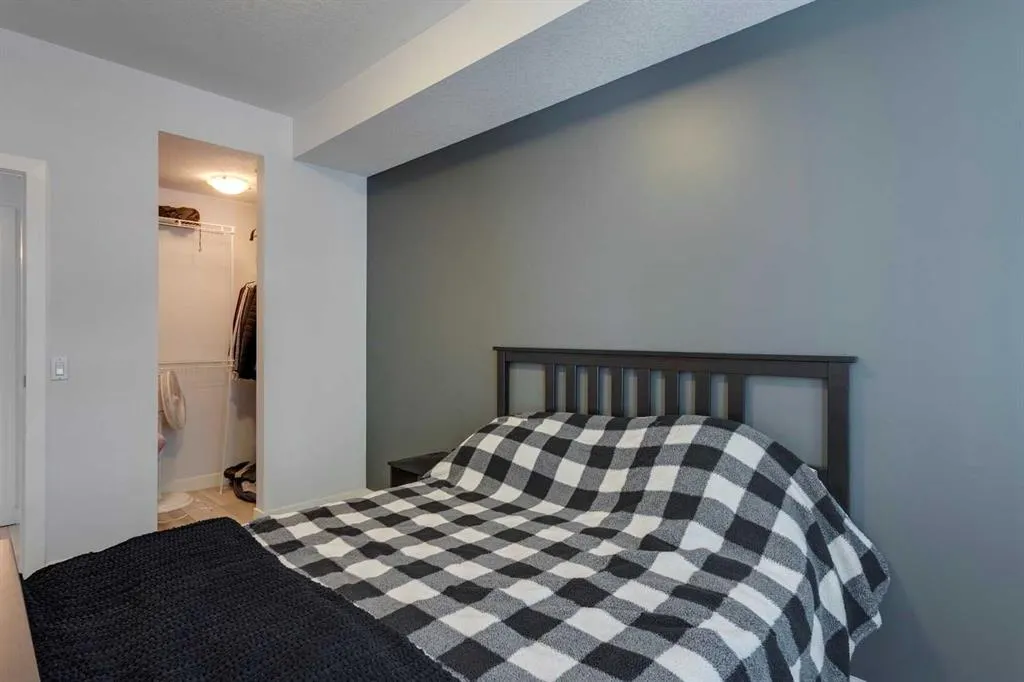 1000 15 Avenue SW, #105