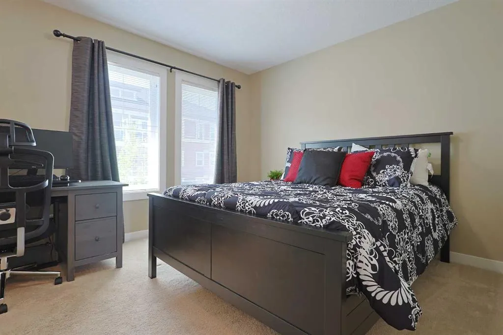 505 Evanston Square NW