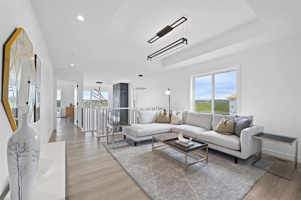 136 Carringvue Place NW