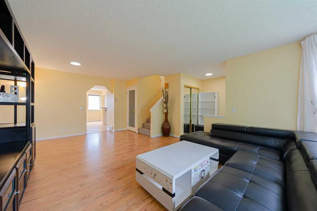 265 Fresno Place NE