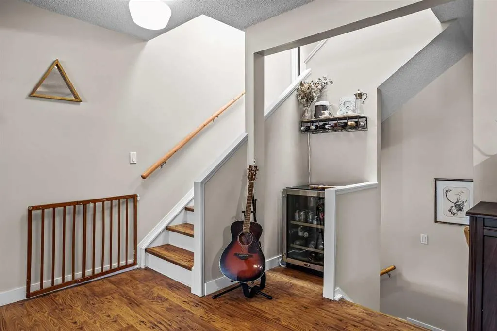 833 5th Street, #4