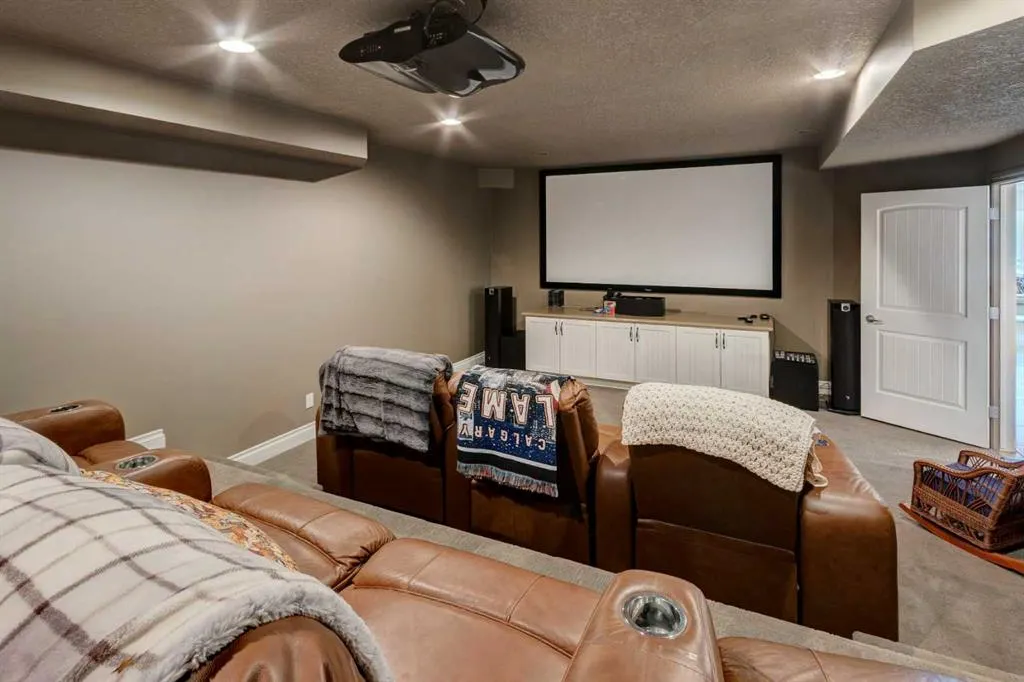 274256 272 Street W, #100