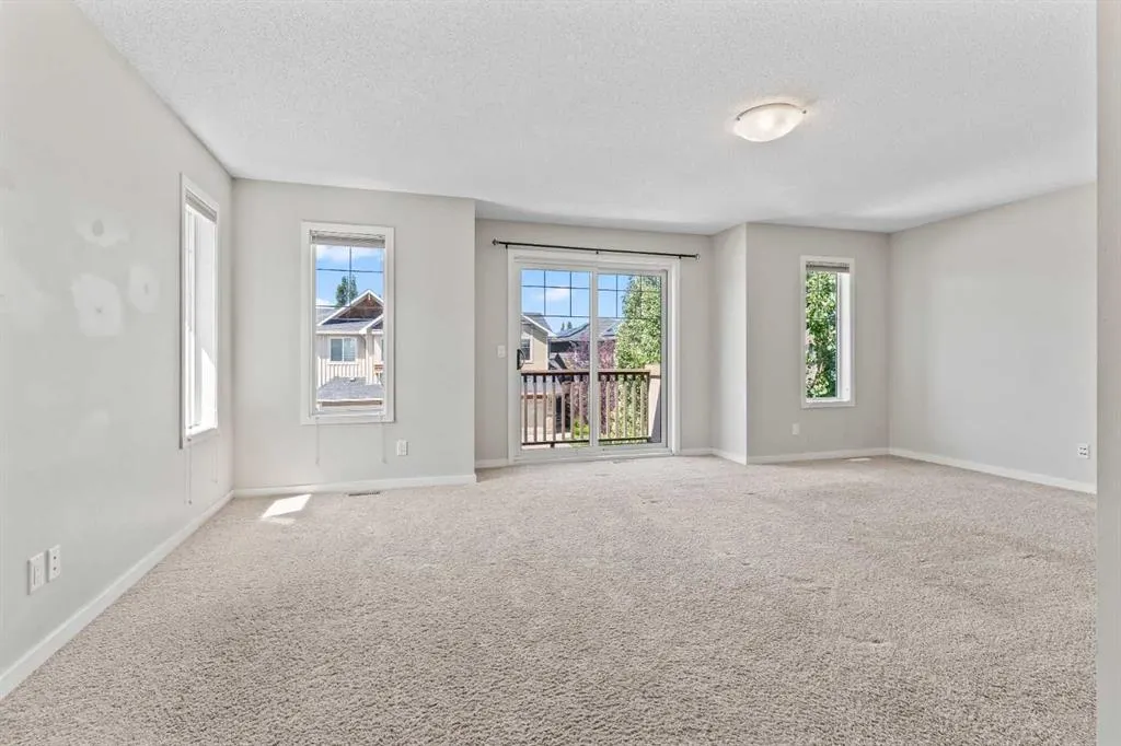 77 Auburn Glen Common SE