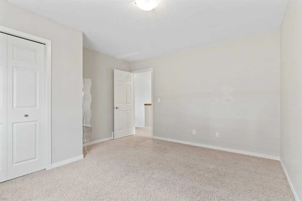 77 Auburn Glen Common SE