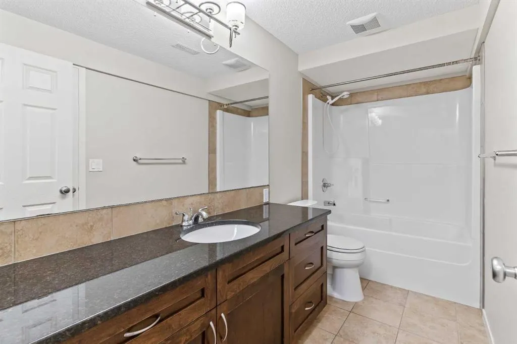 77 Auburn Glen Common SE