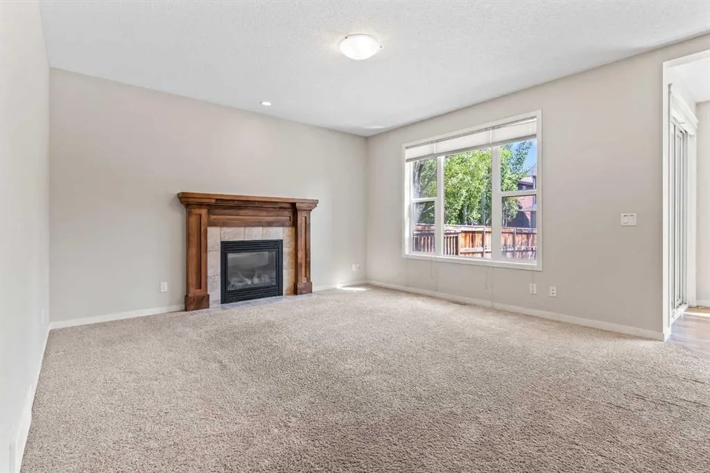 77 Auburn Glen Common SE