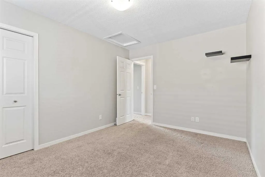 77 Auburn Glen Common SE