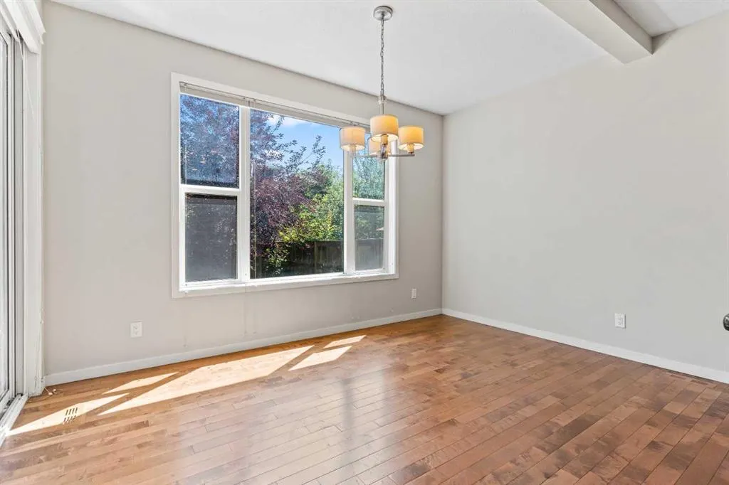 77 Auburn Glen Common SE