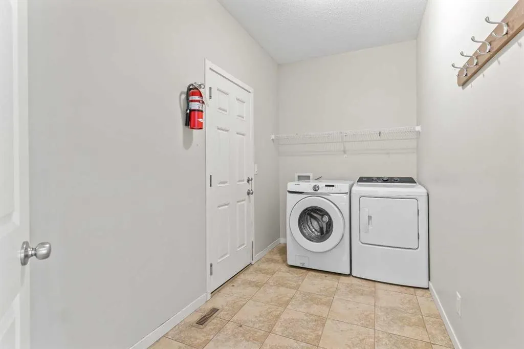 77 Auburn Glen Common SE