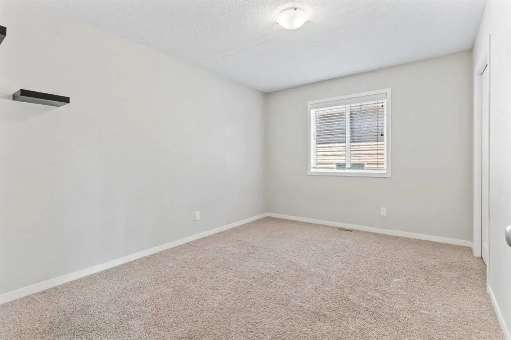 77 Auburn Glen Common SE