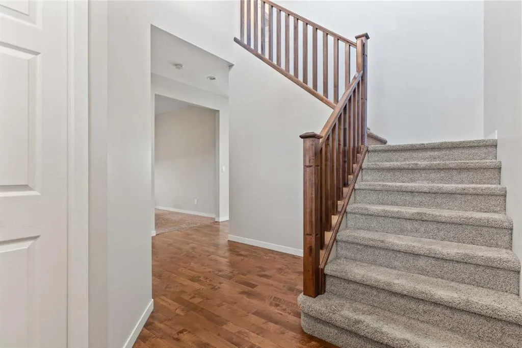 77 Auburn Glen Common SE