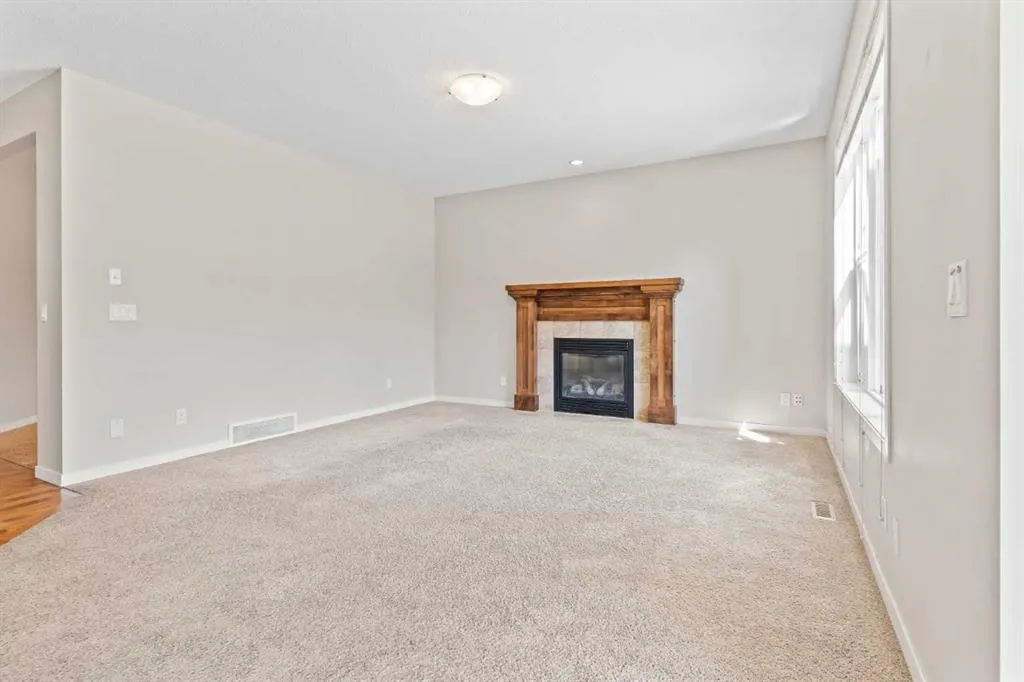 77 Auburn Glen Common SE