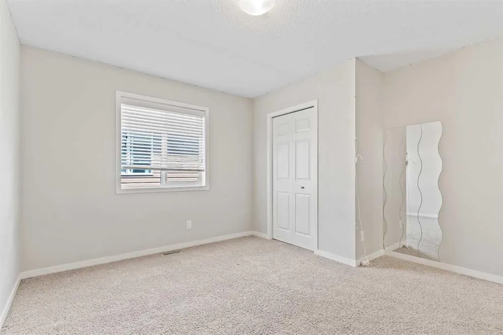 77 Auburn Glen Common SE