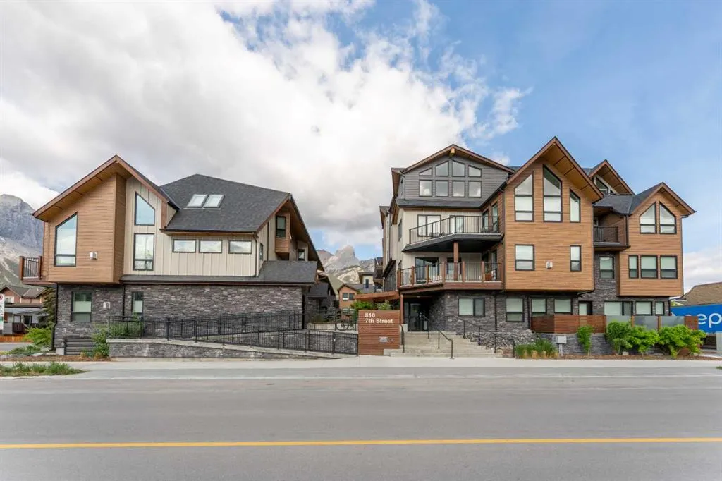810 7th Street, #108