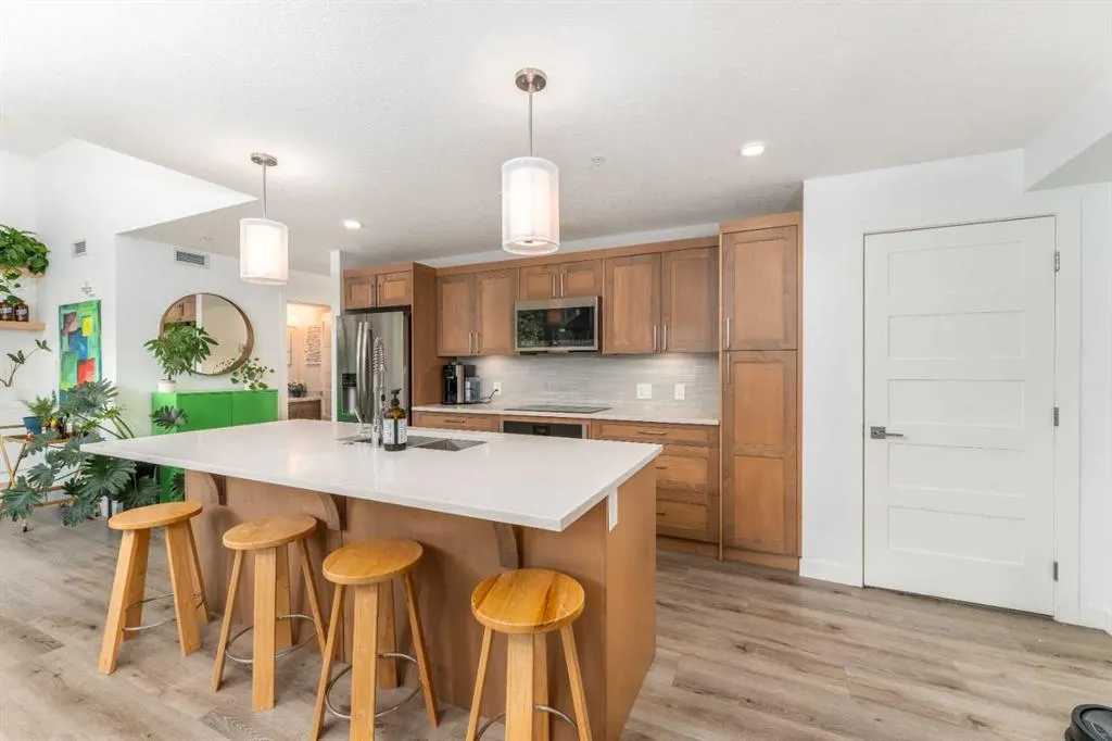 810 7th Street, #108