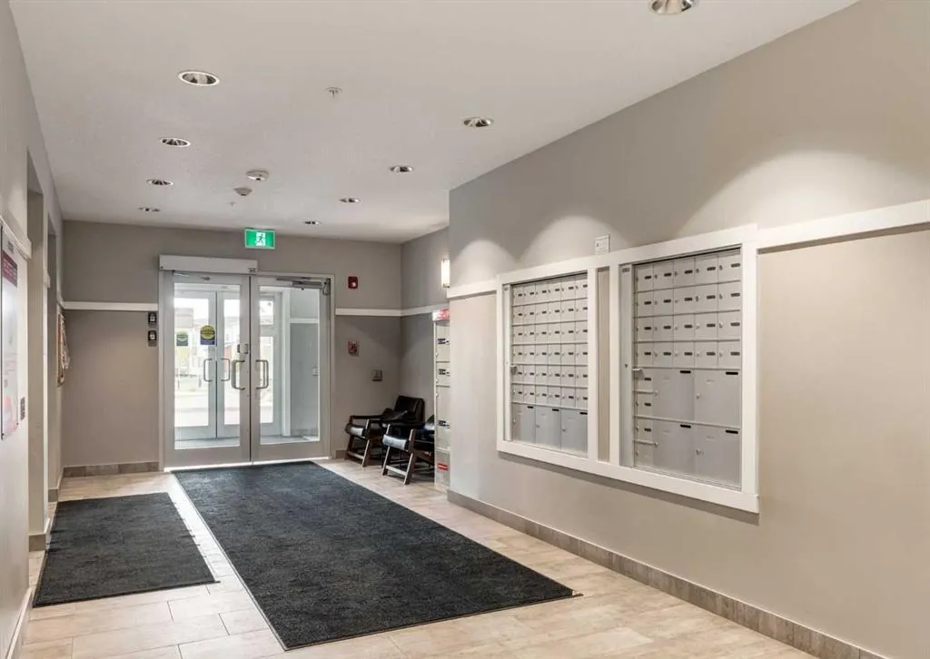 370 Harvest Hills Common NE, #113