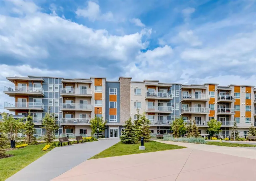 370 Harvest Hills Common NE, #113
