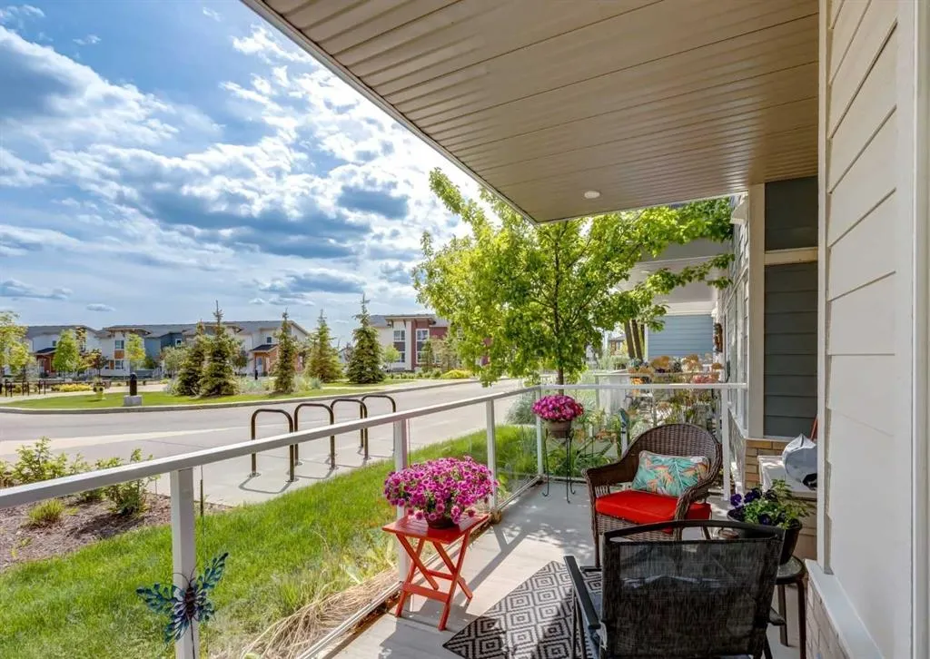 370 Harvest Hills Common NE, #113