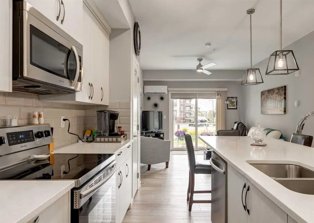 370 Harvest Hills Common NE, #113