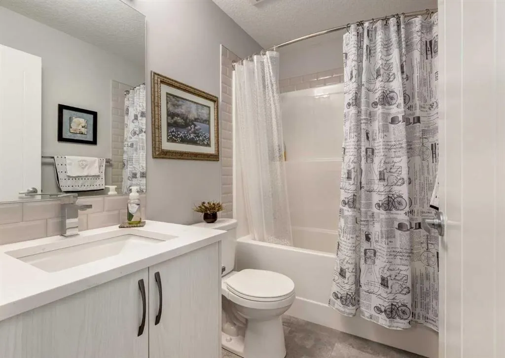 370 Harvest Hills Common NE, #113