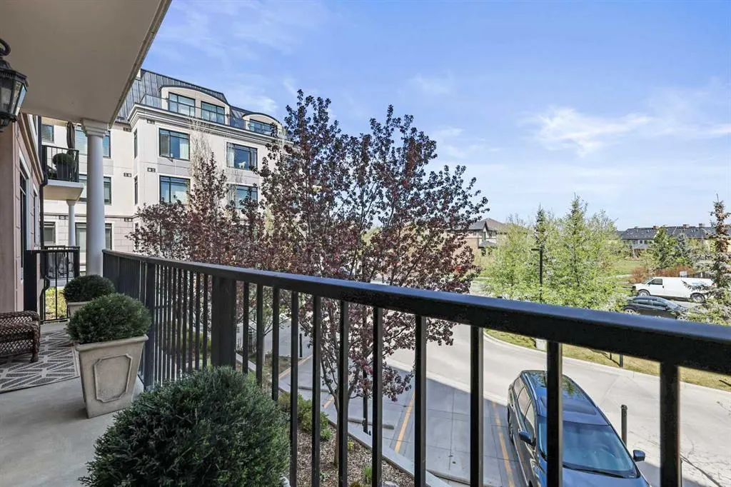211 Quarry Way SE, #205