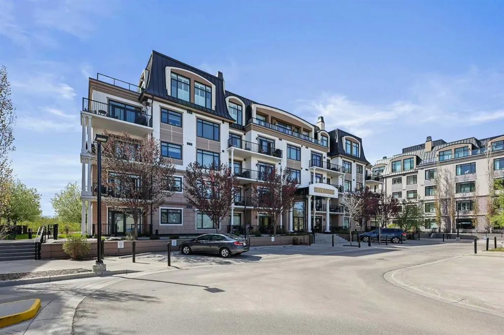 211 Quarry Way SE, #205