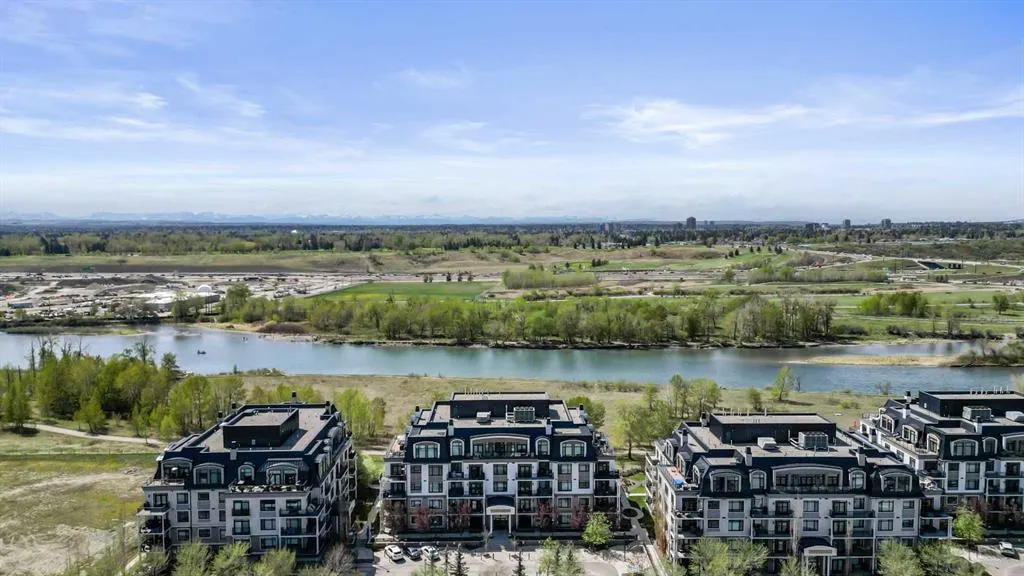 211 Quarry Way SE, #205