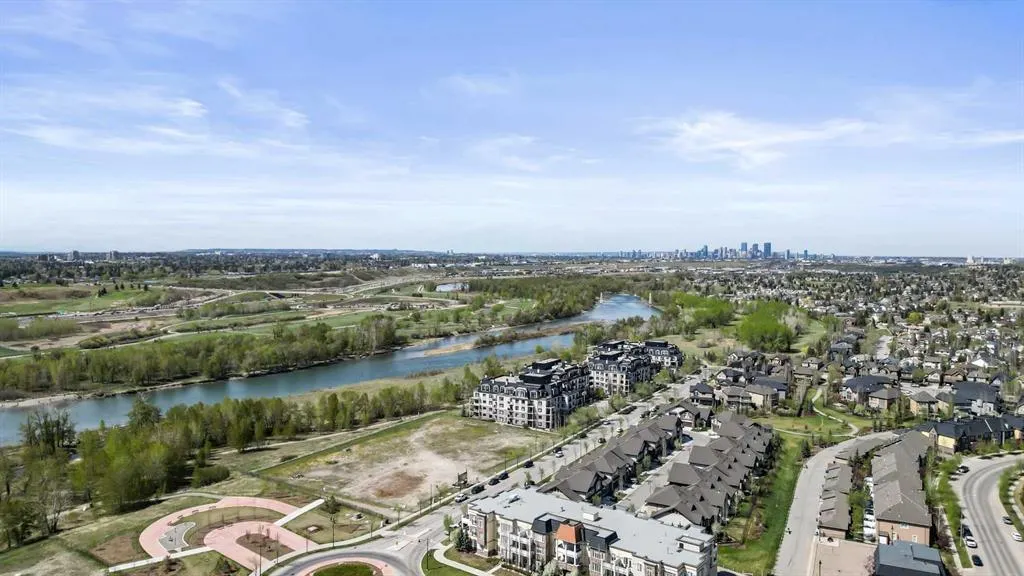 211 Quarry Way SE, #205
