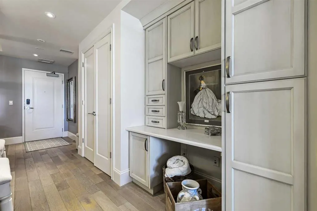 211 Quarry Way SE, #205
