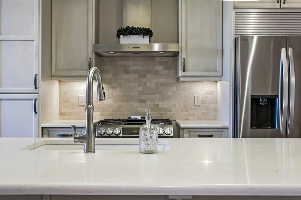 211 Quarry Way SE, #205