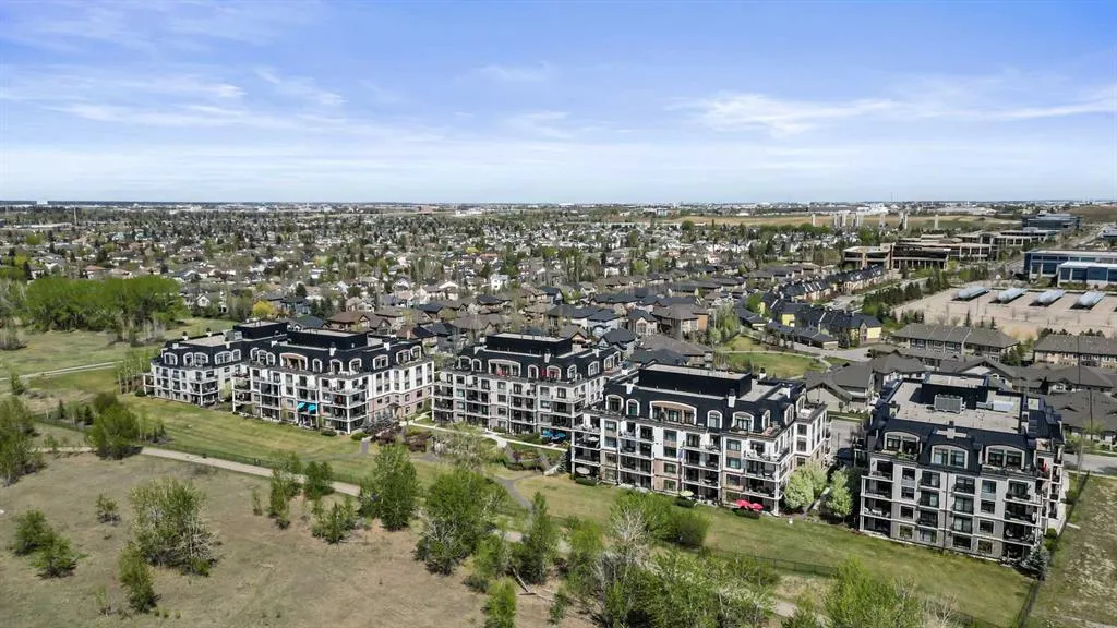 211 Quarry Way SE, #205