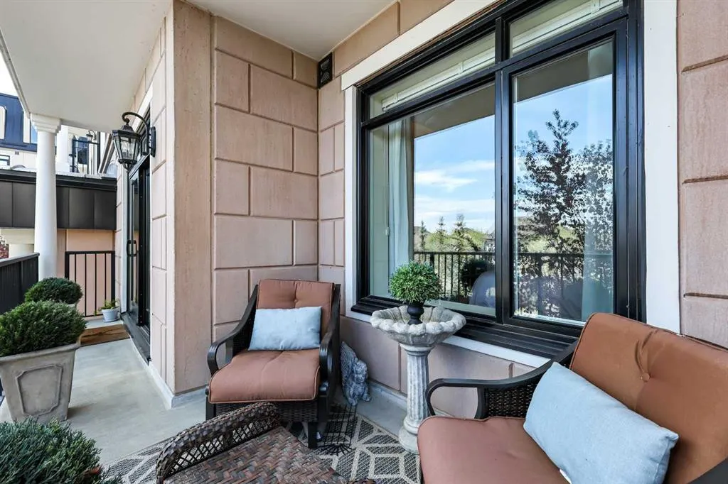 211 Quarry Way SE, #205
