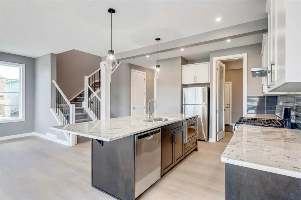 92 Sundown Crescent