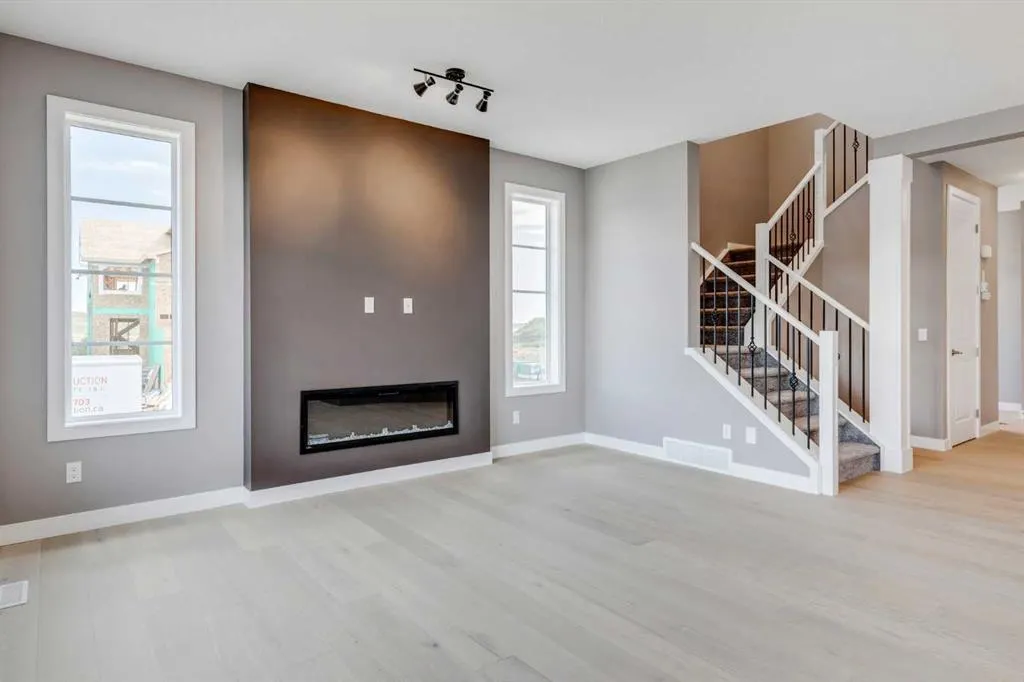 92 Sundown Crescent