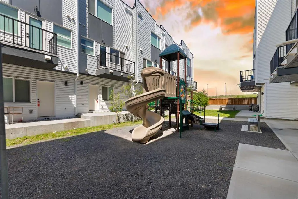 101 Panatella Square NW, #302