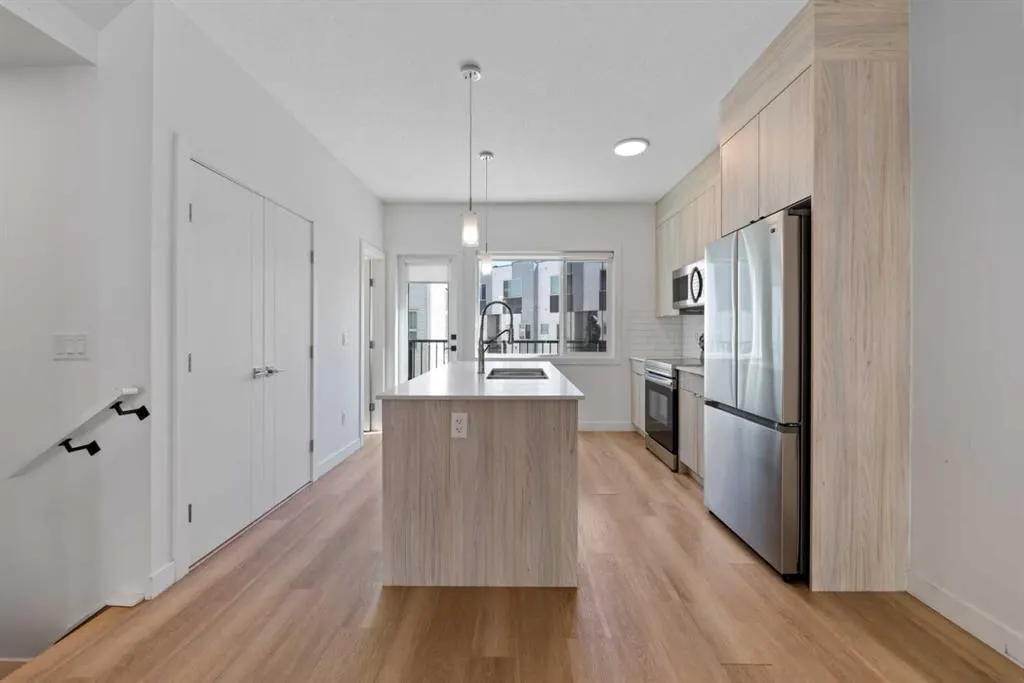 101 Panatella Square NW, #302