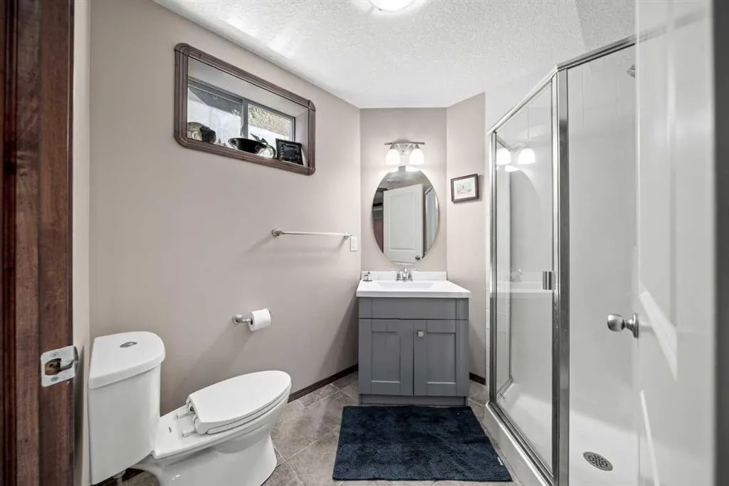 10 Crystalridge Bay