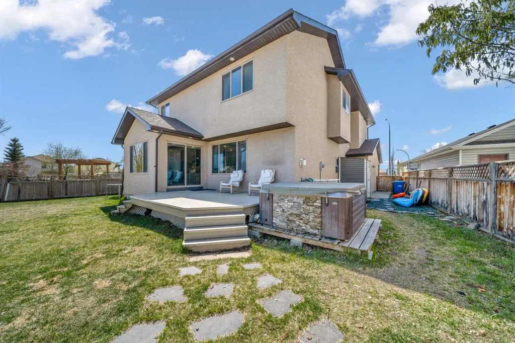 10 Crystalridge Bay