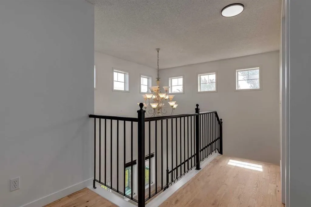 817 Crystal Beach Bay