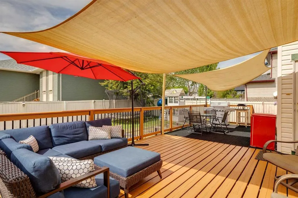 817 Crystal Beach Bay