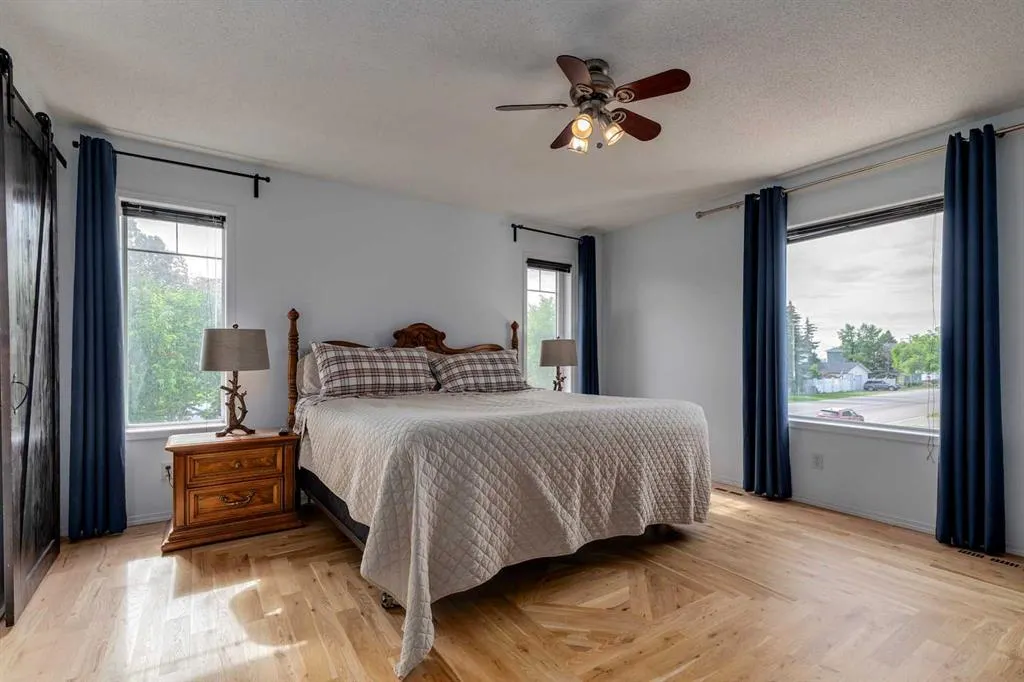 817 Crystal Beach Bay